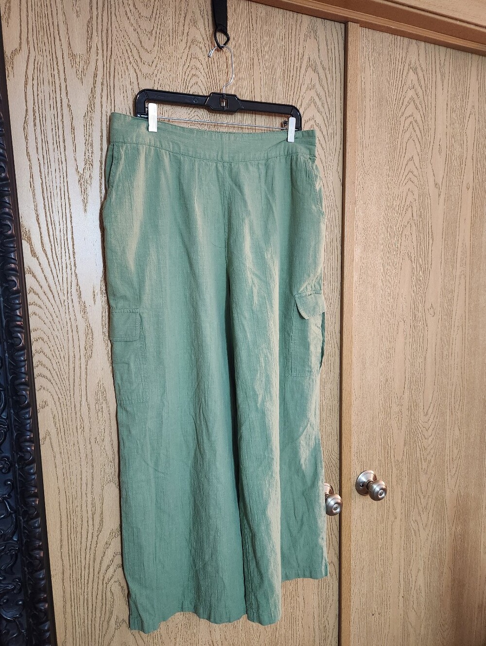 Women's Lightweight Green Cargo Pants